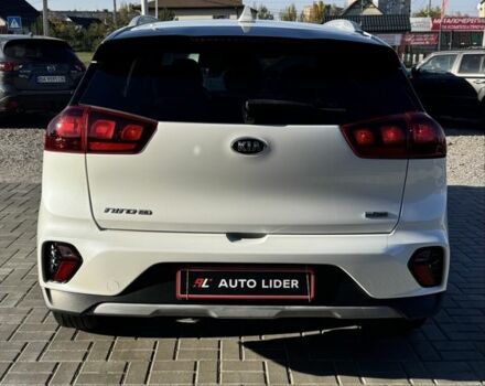 Білий Кіа Niro, об'ємом двигуна 1.6 л та пробігом 37 тис. км за 19700 $, фото 4 на Automoto.ua