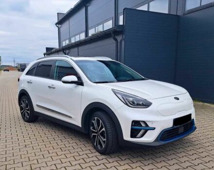 Киа Niro 2020 в Киеве на Automoto.ua Белый Киа Niro, объемом двигателя 0 л и пробегом 78 тыс. км за 11800 $, фото 1 на Automoto.ua