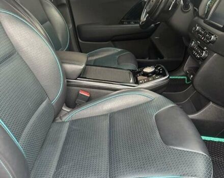 Білий Кіа Niro, об'ємом двигуна 0 л та пробігом 133 тис. км за 18500 $, фото 8 на Automoto.ua
