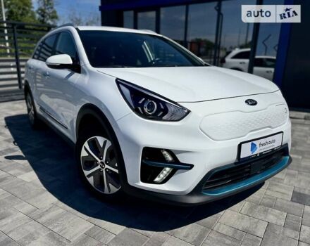 Білий Кіа Niro, об'ємом двигуна 0 л та пробігом 12 тис. км за 23750 $, фото 2 на Automoto.ua