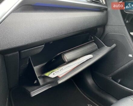 Білий Кіа Niro, об'ємом двигуна 0 л та пробігом 112 тис. км за 22900 $, фото 46 на Automoto.ua