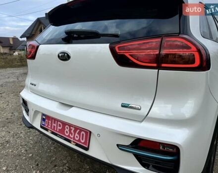 Білий Кіа Niro, об'ємом двигуна 0 л та пробігом 147 тис. км за 18800 $, фото 35 на Automoto.ua