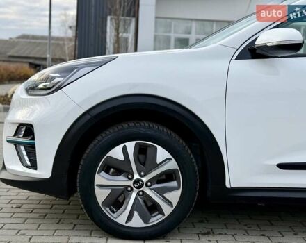 Білий Кіа Niro, об'ємом двигуна 0 л та пробігом 89 тис. км за 18950 $, фото 36 на Automoto.ua