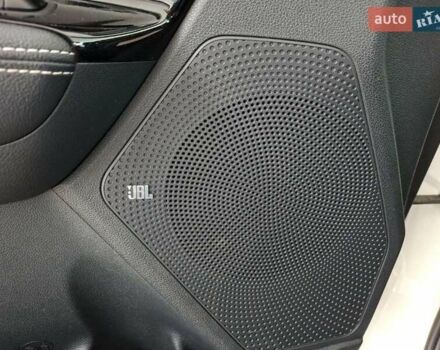 Білий Кіа Niro, об'ємом двигуна 0 л та пробігом 111 тис. км за 19846 $, фото 7 на Automoto.ua