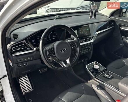 Киа Niro 2020 в Львове на Automoto.ua Белый Киа Niro, объемом двигателя 0 л и пробегом 95 тыс. км за 20450 $, фото 16 на Automoto.ua