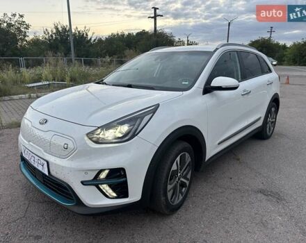 Белый Киа Niro, объемом двигателя 0 л и пробегом 129 тыс. км за 18950 $, фото 5 на Automoto.ua