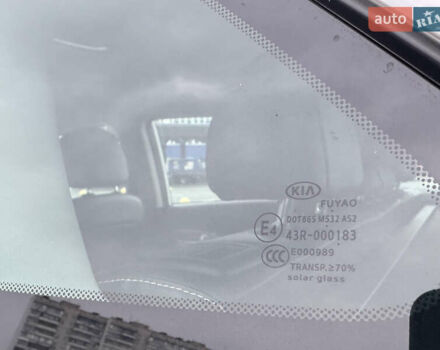 Киа Niro 2020 в Киеве на Automoto.ua Белый Киа Niro, объемом двигателя 0 л и пробегом 171 тыс. км за 18300 $, фото 55 на Automoto.ua