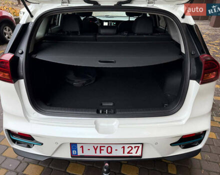 Белый Киа Niro, объемом двигателя 0 л и пробегом 152 тыс. км за 20400 $, фото 39 на Automoto.ua