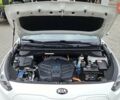 Киа Niro 2020 в Радомышле на Automoto.ua Белый Киа Niro, объемом двигателя 0 л и пробегом 73 тыс. км за 22300 $, фото 33 на Automoto.ua
