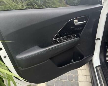 Білий Кіа Niro, об'ємом двигуна 0 л та пробігом 133 тис. км за 18500 $, фото 10 на Automoto.ua