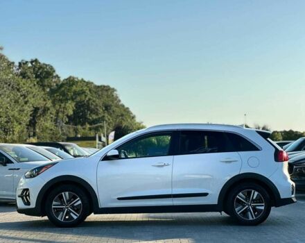 Белый Киа Niro, объемом двигателя 1.6 л и пробегом 136 тыс. км за 17990 $, фото 3 на Automoto.ua