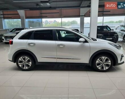 Белый Киа Niro, объемом двигателя 0 л и пробегом 112 тыс. км за 19500 $, фото 1 на Automoto.ua