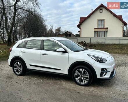 Білий Кіа Niro, об'ємом двигуна 0 л та пробігом 147 тис. км за 18800 $, фото 14 на Automoto.ua