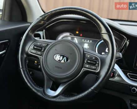 Белый Киа Niro, объемом двигателя 0 л и пробегом 114 тыс. км за 19350 $, фото 23 на Automoto.ua
