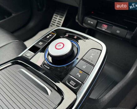 Білий Кіа Niro, об'ємом двигуна 0 л та пробігом 141 тис. км за 19499 $, фото 66 на Automoto.ua