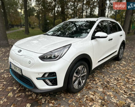 Киа Niro 2020 в Ирпене на Automoto.ua Белый Киа Niro, объемом двигателя 0 л и пробегом 79 тыс. км за 21000 $, фото 53 на Automoto.ua