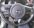 Білий Кіа Niro, об'ємом двигуна 0 л та пробігом 66 тис. км за 19000 $, фото 5 на Automoto.ua