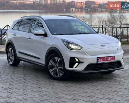 Белый Киа Niro, объемом двигателя 0 л и пробегом 103 тыс. км за 19500 $, фото 1 на Automoto.ua