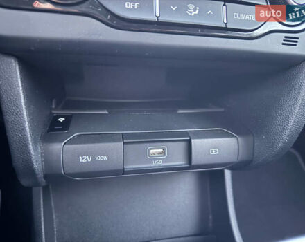 Белый Киа Niro, объемом двигателя 0 л и пробегом 130 тыс. км за 20999 $, фото 23 на Automoto.ua