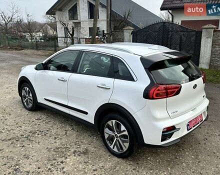 Білий Кіа Niro, об'ємом двигуна 0 л та пробігом 147 тис. км за 18800 $, фото 3 на Automoto.ua