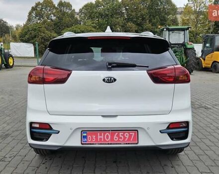 Киа Niro 2020 в Радомышле на Automoto.ua Белый Киа Niro, объемом двигателя 0 л и пробегом 73 тыс. км за 22300 $, фото 5 на Automoto.ua