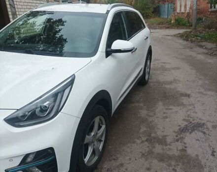 Белый Киа Niro, объемом двигателя 0 л и пробегом 200 тыс. км за 19000 $, фото 3 на Automoto.ua