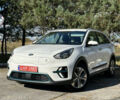 Белый Киа Niro, объемом двигателя 0 л и пробегом 129 тыс. км за 17999 $, фото 1 на Automoto.ua