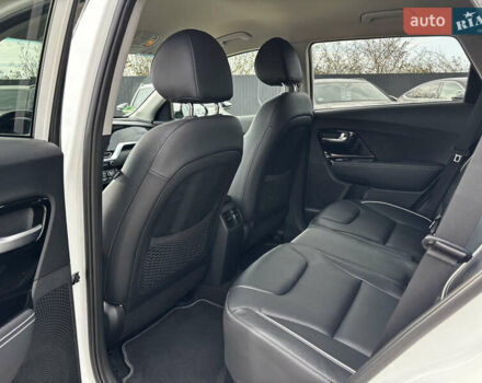 Белый Киа Niro, объемом двигателя 0 л и пробегом 141 тыс. км за 19100 $, фото 37 на Automoto.ua