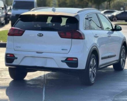 Киа Niro 2020 в Полтаве на Automoto.ua Белый Киа Niro, объемом двигателя 0 л и пробегом 44 тыс. км за 10300 $, фото 6 на Automoto.ua