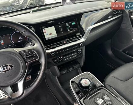 Киа Niro 2020 в Львове на Automoto.ua Белый Киа Niro, объемом двигателя 0 л и пробегом 95 тыс. км за 20450 $, фото 19 на Automoto.ua