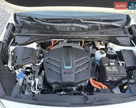 Белый Киа Niro, объемом двигателя 0 л и пробегом 130 тыс. км за 20999 $, фото 35 на Automoto.ua