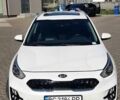 Белый Киа Niro, объемом двигателя 1.58 л и пробегом 64 тыс. км за 18900 $, фото 1 на Automoto.ua