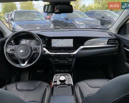 Білий Кіа Niro, об'ємом двигуна 0 л та пробігом 112 тис. км за 22900 $, фото 26 на Automoto.ua