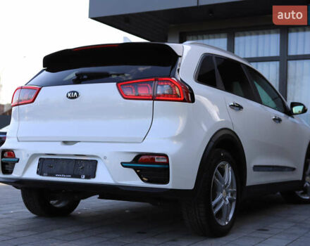 Белый Киа Niro, объемом двигателя 0 л и пробегом 80 тыс. км за 18800 $, фото 16 на Automoto.ua