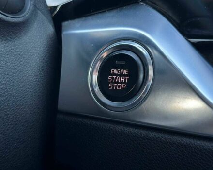 Белый Киа Niro, объемом двигателя 1.6 л и пробегом 136 тыс. км за 17990 $, фото 21 на Automoto.ua