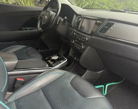 Белый Киа Niro, объемом двигателя 0 л и пробегом 133 тыс. км за 20000 $, фото 5 на Automoto.ua
