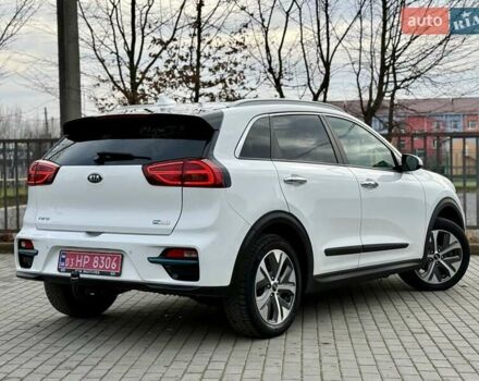 Білий Кіа Niro, об'ємом двигуна 0 л та пробігом 89 тис. км за 18950 $, фото 18 на Automoto.ua