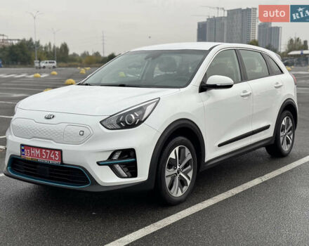 Киа Niro 2020 в Киеве на Automoto.ua Белый Киа Niro, объемом двигателя 0 л и пробегом 171 тыс. км за 18300 $, фото 4 на Automoto.ua