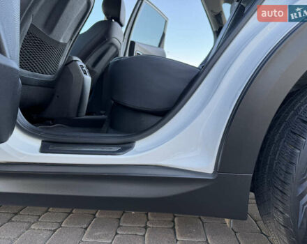 Киа Niro 2020 в Киеве на Automoto.ua Белый Киа Niro, объемом двигателя 0 л и пробегом 151 тыс. км за 19600 $, фото 44 на Automoto.ua