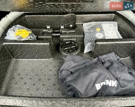 Білий Кіа Niro, об'ємом двигуна 0 л та пробігом 89 тис. км за 18950 $, фото 109 на Automoto.ua