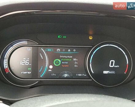 Білий Кіа Niro, об'ємом двигуна 0 л та пробігом 116 тис. км за 20246 $, фото 4 на Automoto.ua