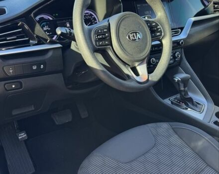 Білий Кіа Niro, об'ємом двигуна 1.6 л та пробігом 37 тис. км за 19700 $, фото 10 на Automoto.ua