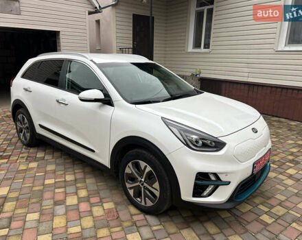 Белый Киа Niro, объемом двигателя 0 л и пробегом 116 тыс. км за 21000 $, фото 7 на Automoto.ua