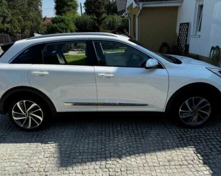 Белый Киа Niro, объемом двигателя 0 л и пробегом 72 тыс. км за 10600 $, фото 4 на Automoto.ua