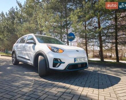 Белый Киа Niro, объемом двигателя 0 л и пробегом 78 тыс. км за 17900 $, фото 1 на Automoto.ua