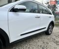 Білий Кіа Niro, об'ємом двигуна 0 л та пробігом 147 тис. км за 18800 $, фото 24 на Automoto.ua