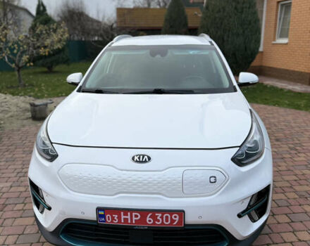 Білий Кіа Niro, об'ємом двигуна 0 л та пробігом 112 тис. км за 18300 $, фото 3 на Automoto.ua