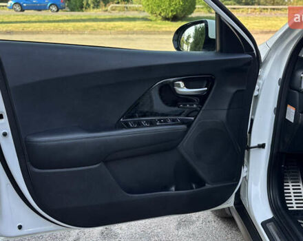 Белый Киа Niro, объемом двигателя 0 л и пробегом 114 тыс. км за 19400 $, фото 39 на Automoto.ua