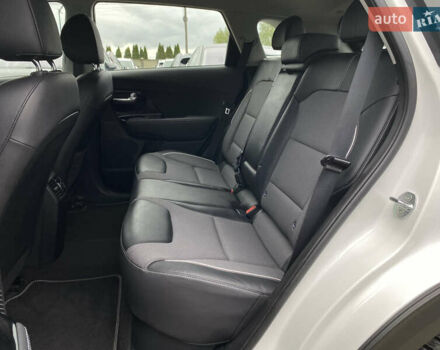 Белый Киа Niro, объемом двигателя 0 л и пробегом 96 тыс. км за 19950 $, фото 88 на Automoto.ua