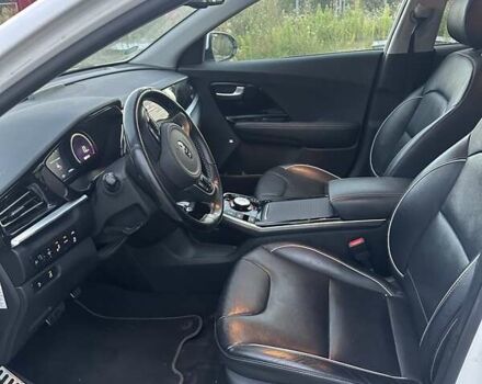 Белый Киа Niro, объемом двигателя 0 л и пробегом 129 тыс. км за 18950 $, фото 21 на Automoto.ua